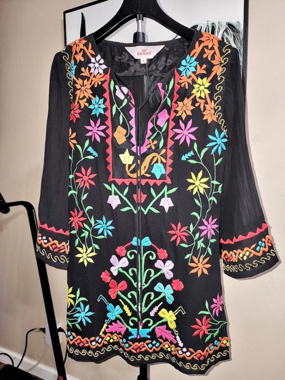 Kinc Ranch Roja Embroidered Western Tunic in Black & Multicolor Size Medium